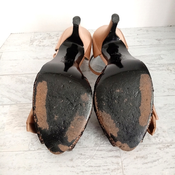 GUC Nina Satin / Lace  Peep-Toe Ankle Strap Heels w/Bow - Picture 10 of 12